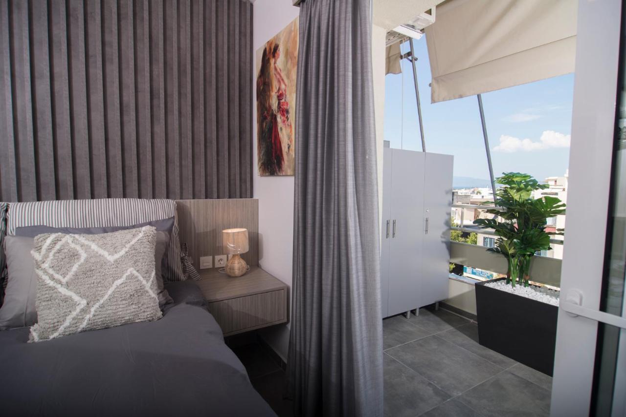 Urban Chic Luxury At The City Center Kalamata Exteriér fotografie